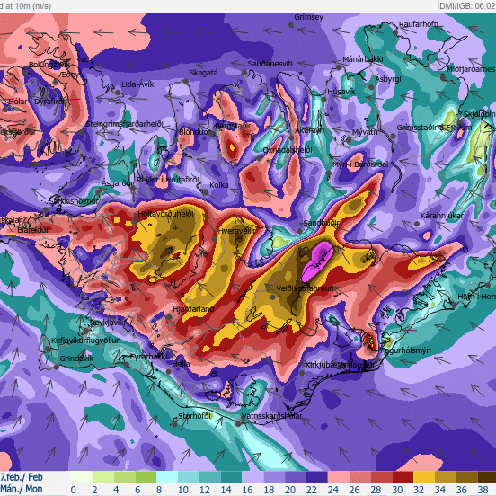 Ekkert skólahald á morgun mánudaginn 7. febrúar.