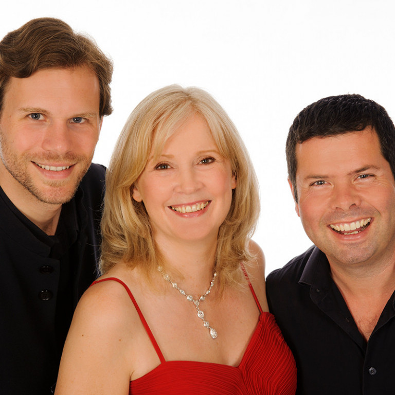 Söngtróið White Raven